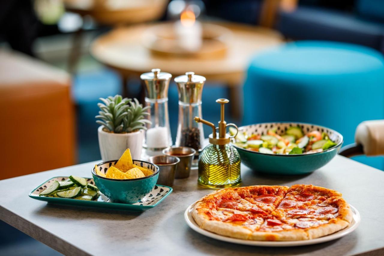 Ibis Budget London Heathrow Central ハウンズロー エクステリア 写真