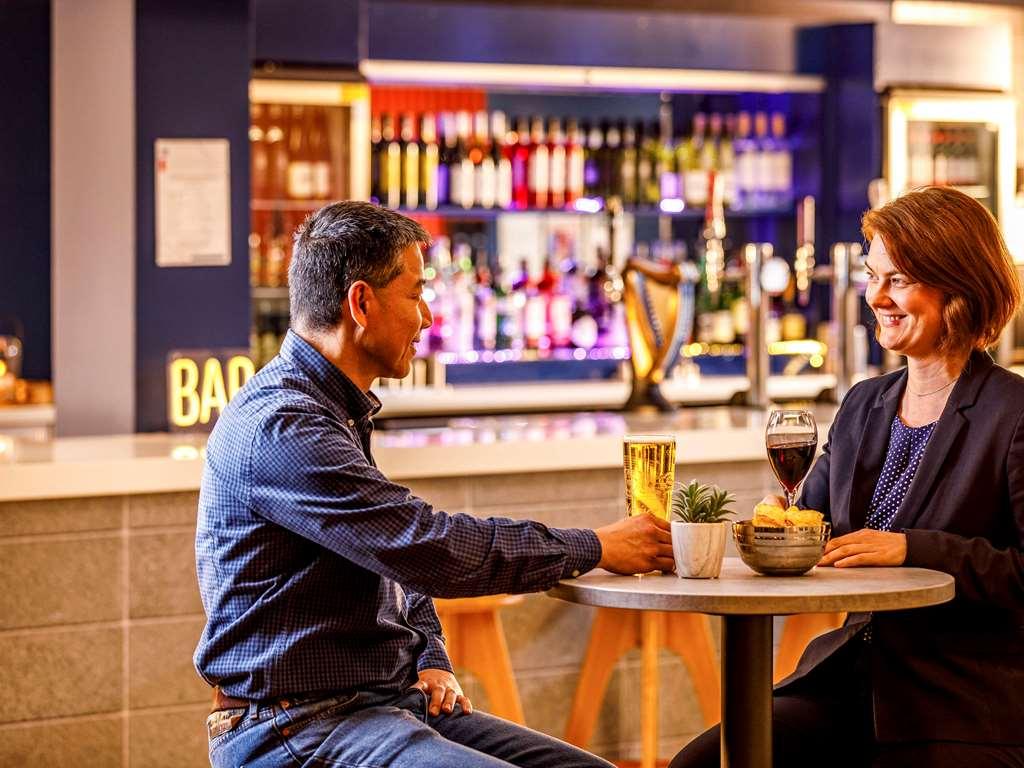 Ibis Budget London Heathrow Central ハウンズロー レストラン 写真