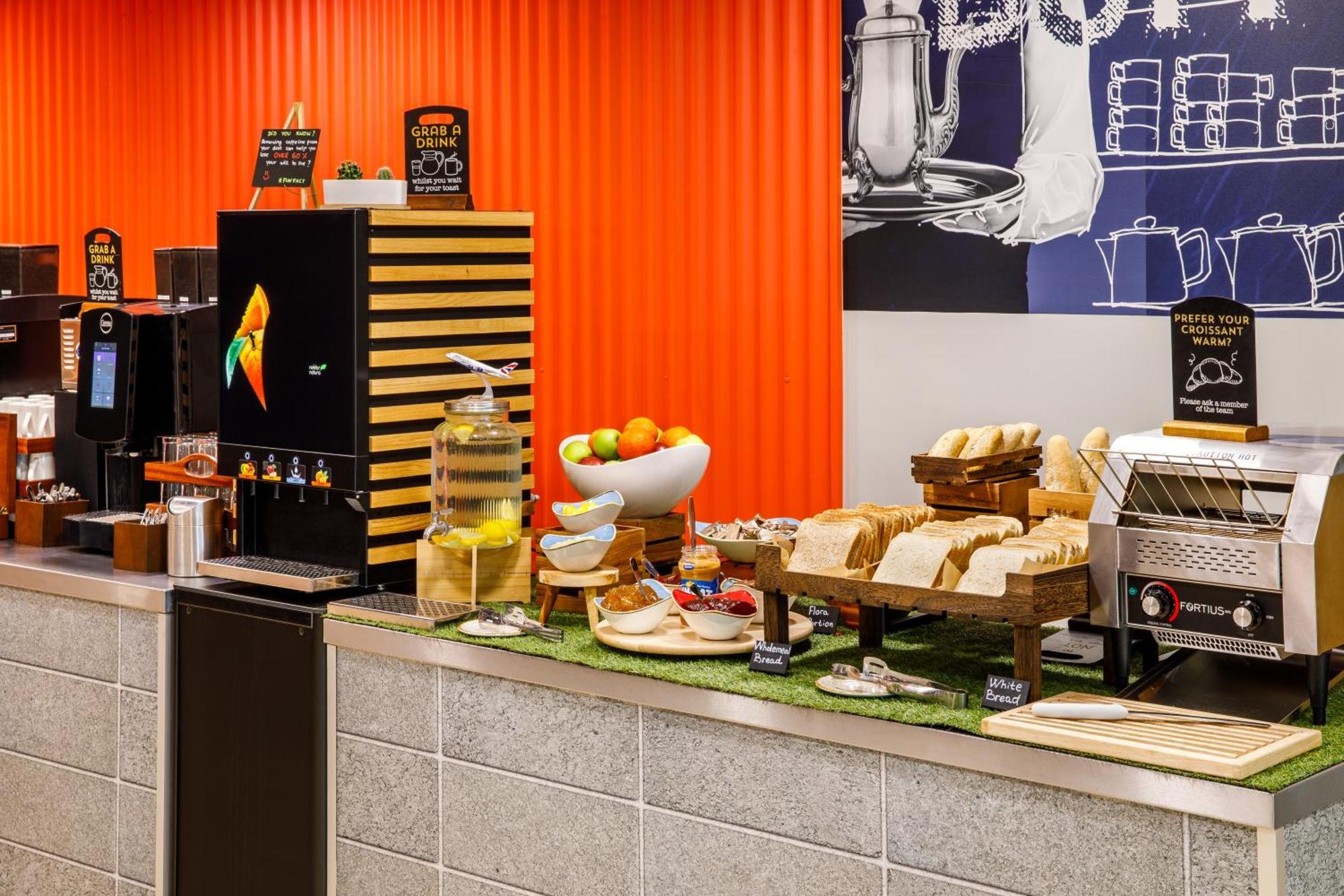 Ibis Budget London Heathrow Central ハウンズロー エクステリア 写真