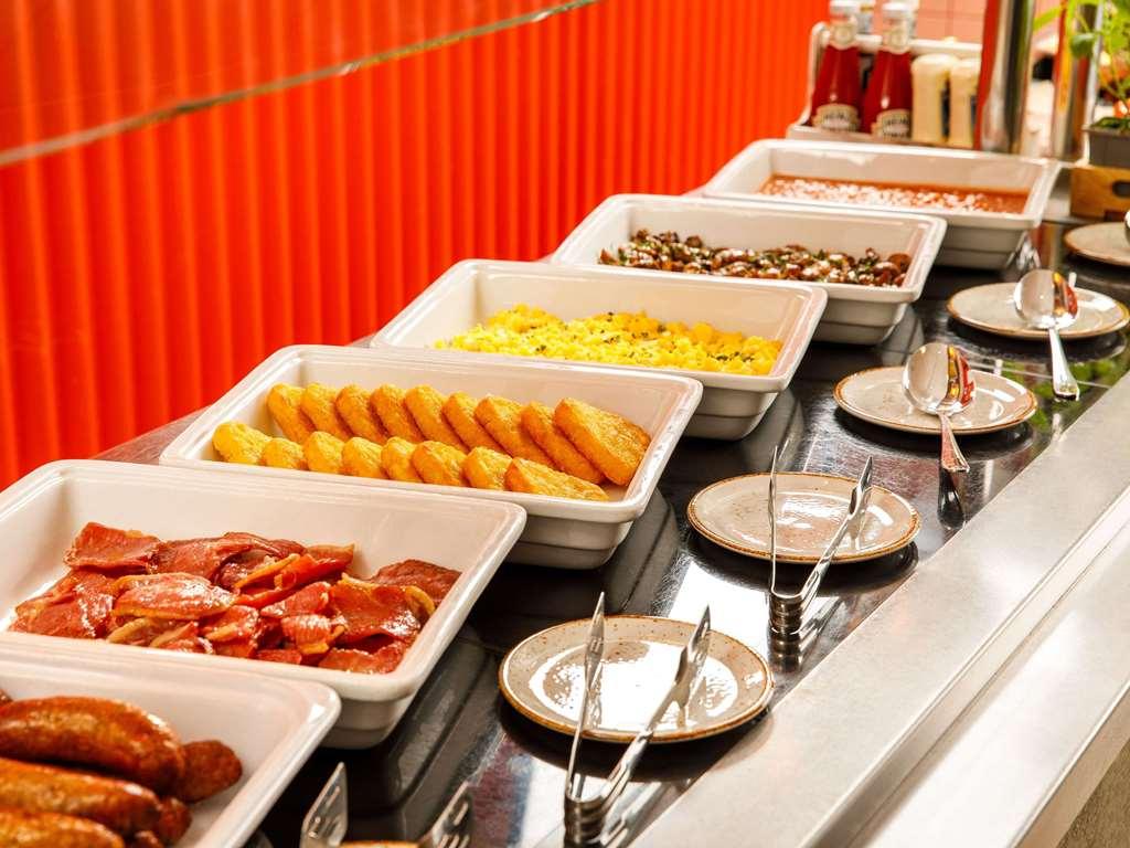 Ibis Budget London Heathrow Central ハウンズロー エクステリア 写真